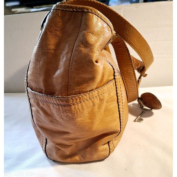 Fossil Tan Leather Shoulder Bag With Grommet Details & Key Charm Boho Cozy - Picture 3 of 14